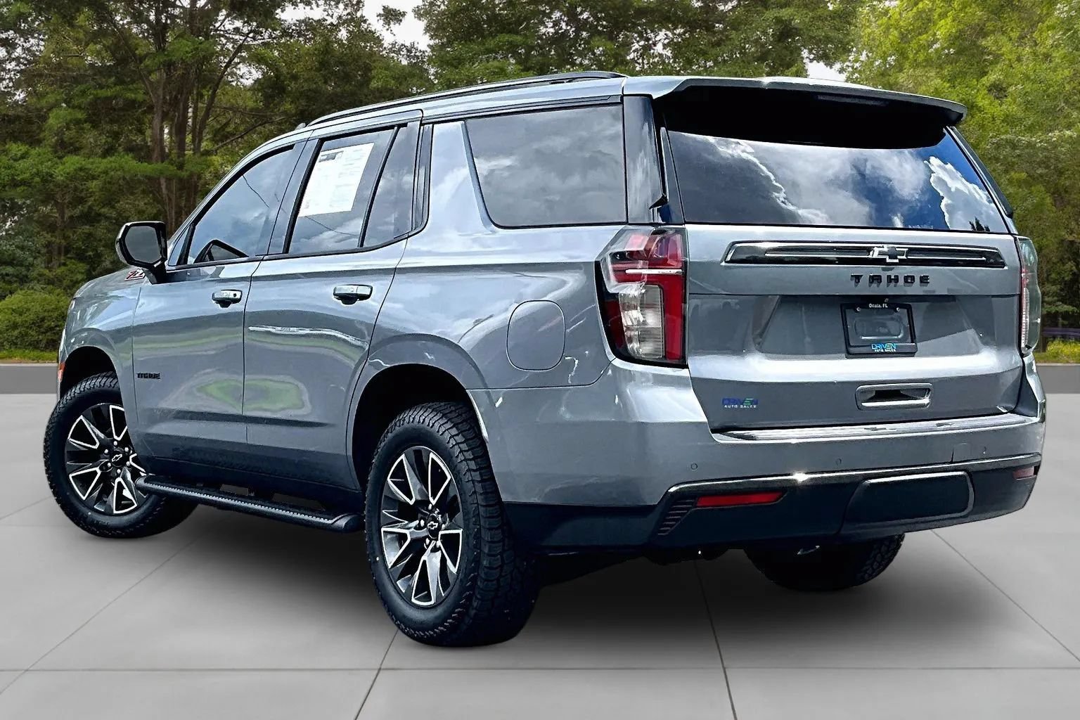 Used 2021 Chevrolet Tahoe Z71 w/ Rear Media and Nav Package AWD/4WD image 12