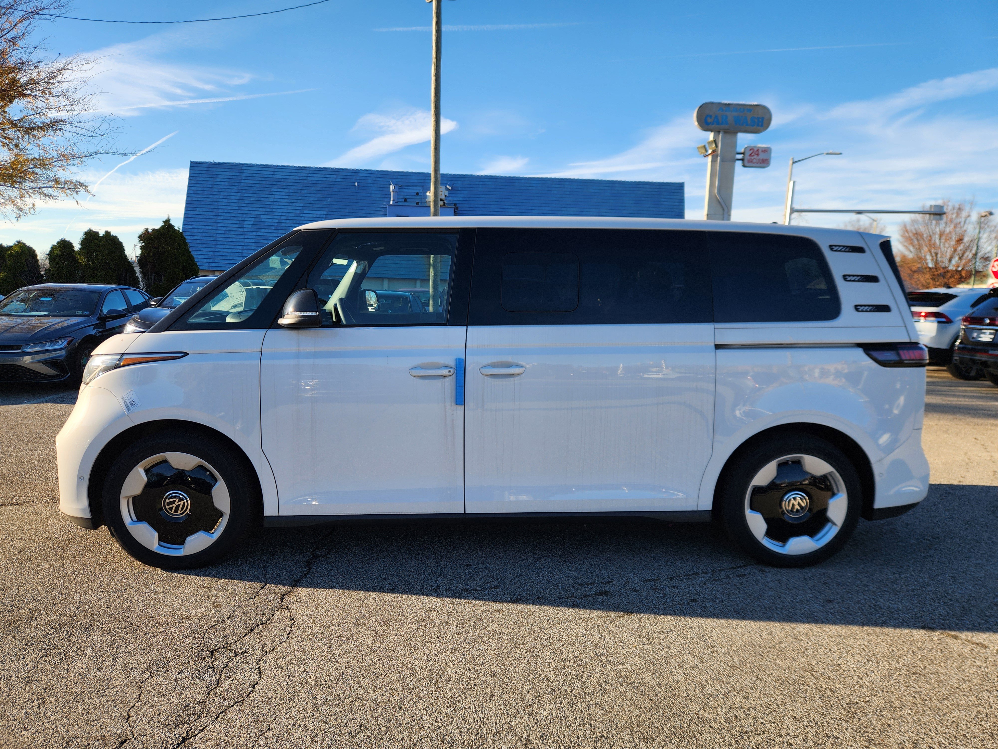 New 2025 Volkswagen ID. Buzz Pro S image 5