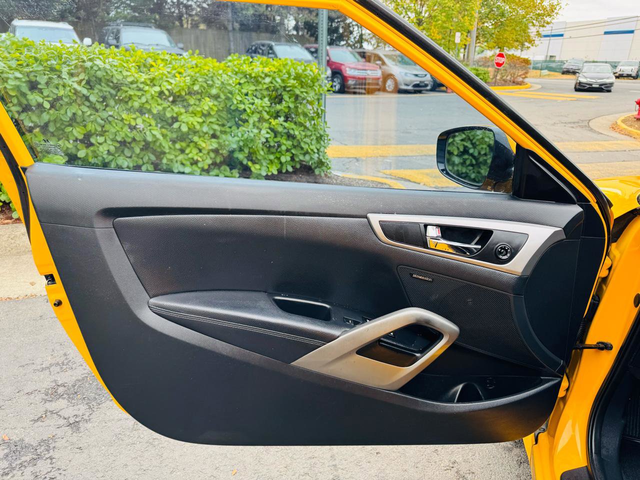 Used 2013 Hyundai Veloster FWD image 12
