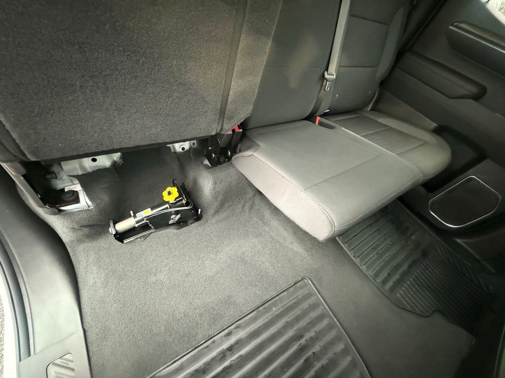 Used 2023 Chevrolet Silverado 1500 LT w/ Z71 Off-Road Package image 26