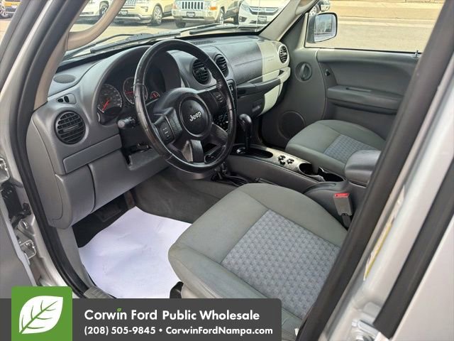 Used 2005 Jeep Liberty Sport AWD/4WD image 12