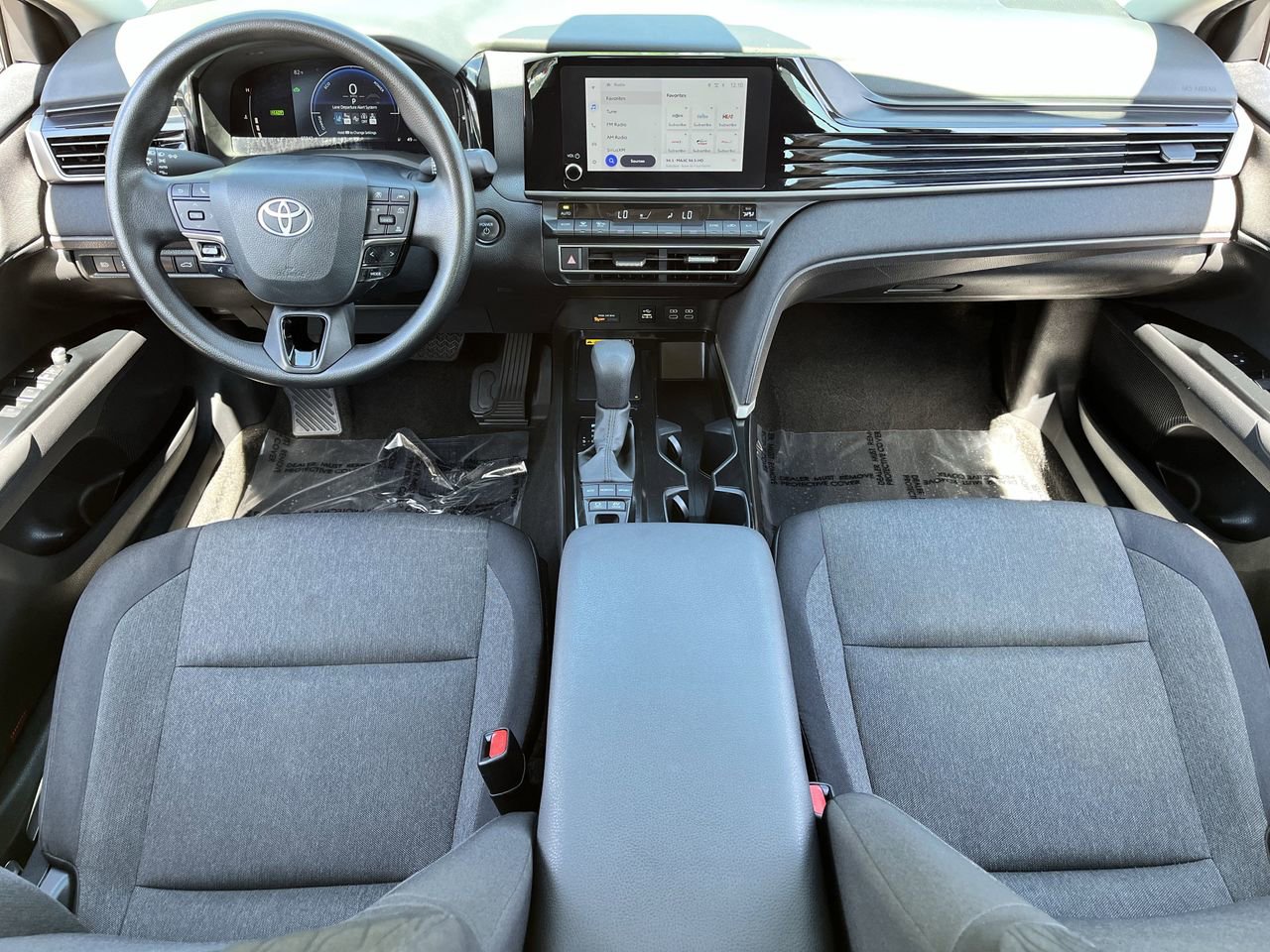 Used 2025 Toyota Camry LE FWD image 9