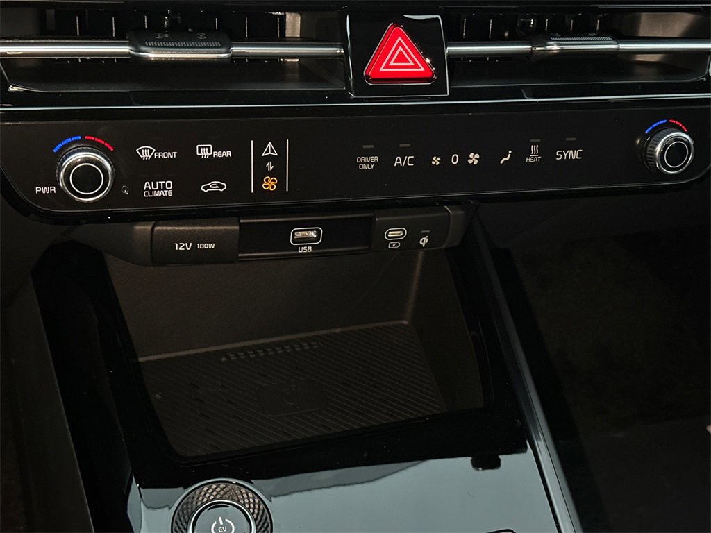 New 2025 Kia Niro Wind image 21