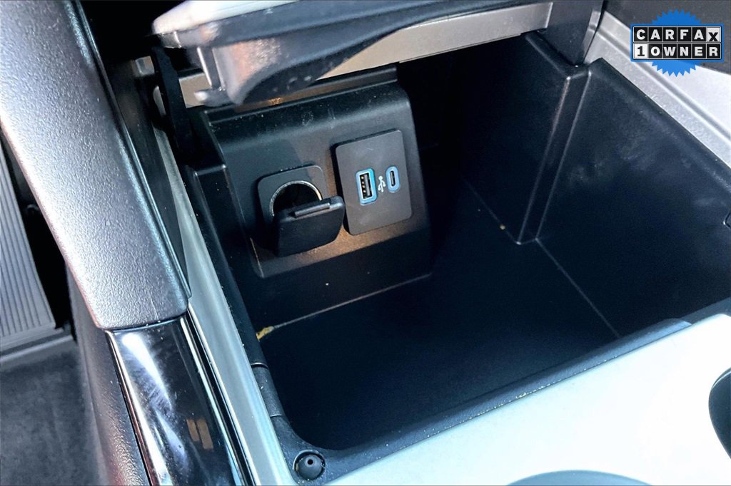 Used 2022 Ford Explorer ST image 31