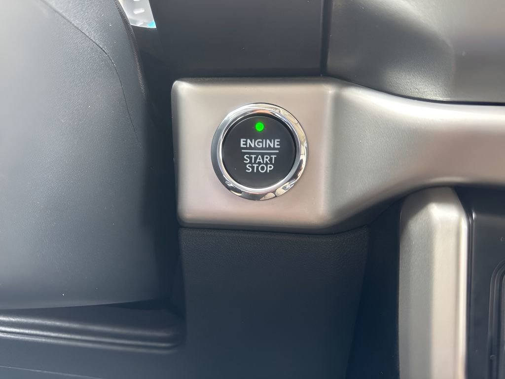 Used 2024 Ford Expedition Max XLT image 24