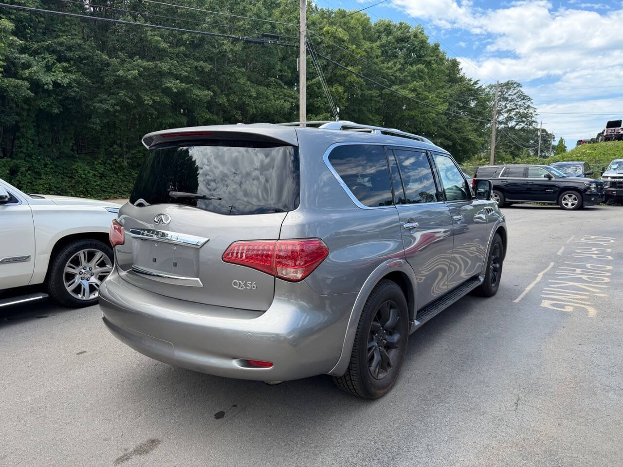Used 2011 INFINITI QX56 4WD w/ Theater Pkg image 5
