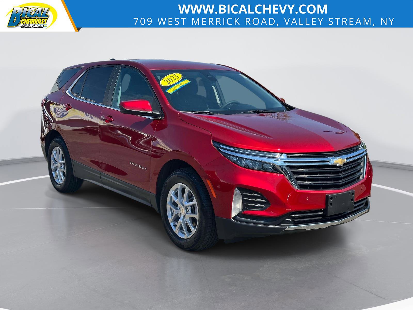 Used 2023 Chevrolet Equinox LT FWD image 1