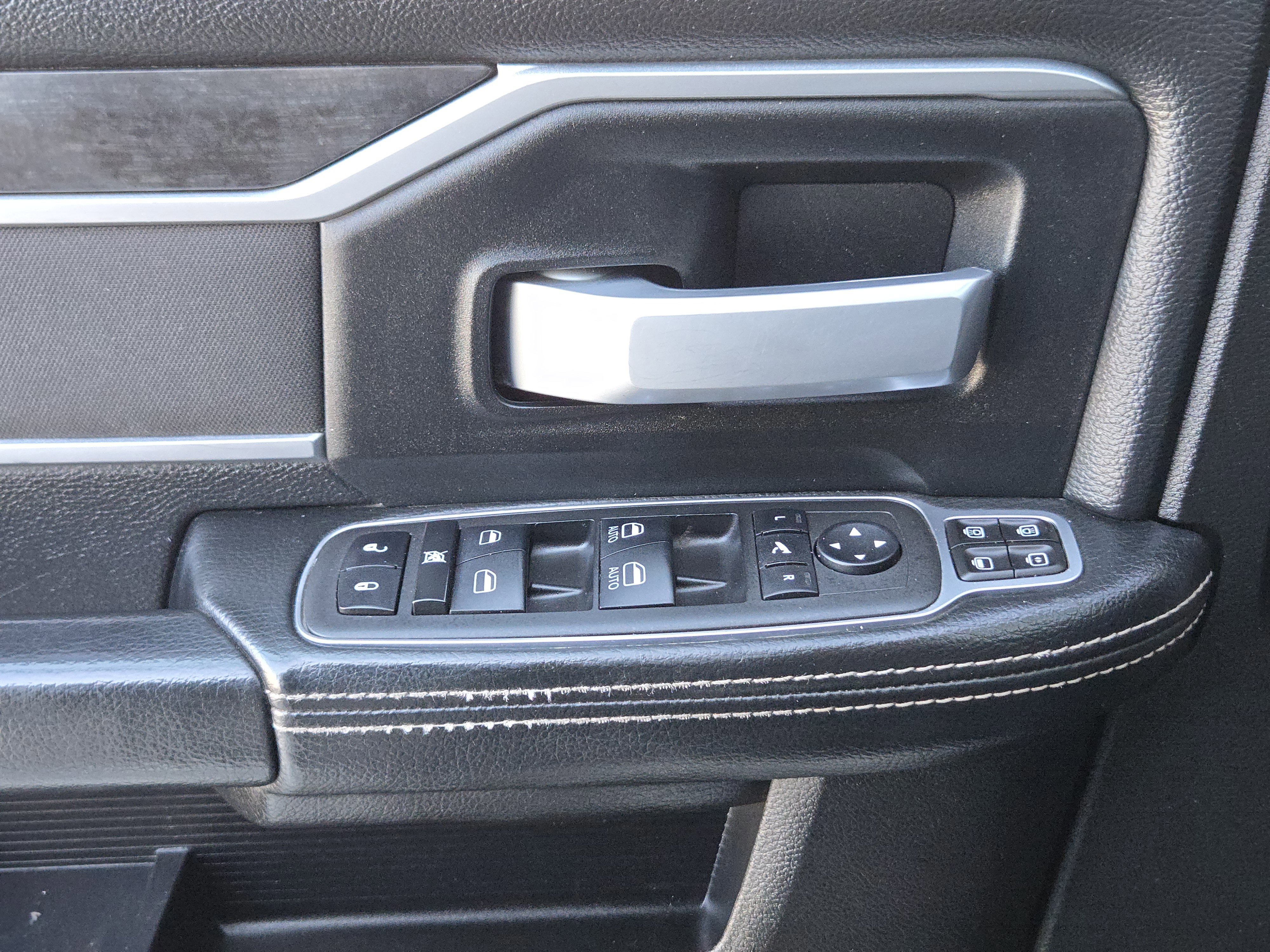 Used 2024 RAM 2500 Big Horn image 24