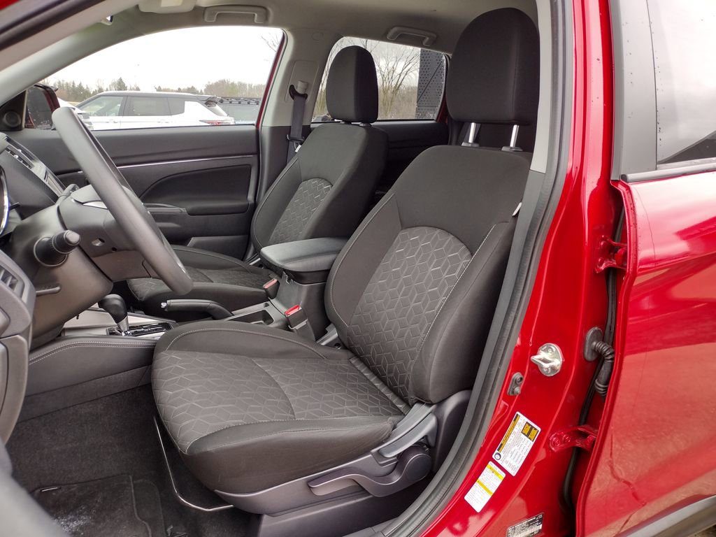 Used 2024 Mitsubishi Outlander Sport ES image 10