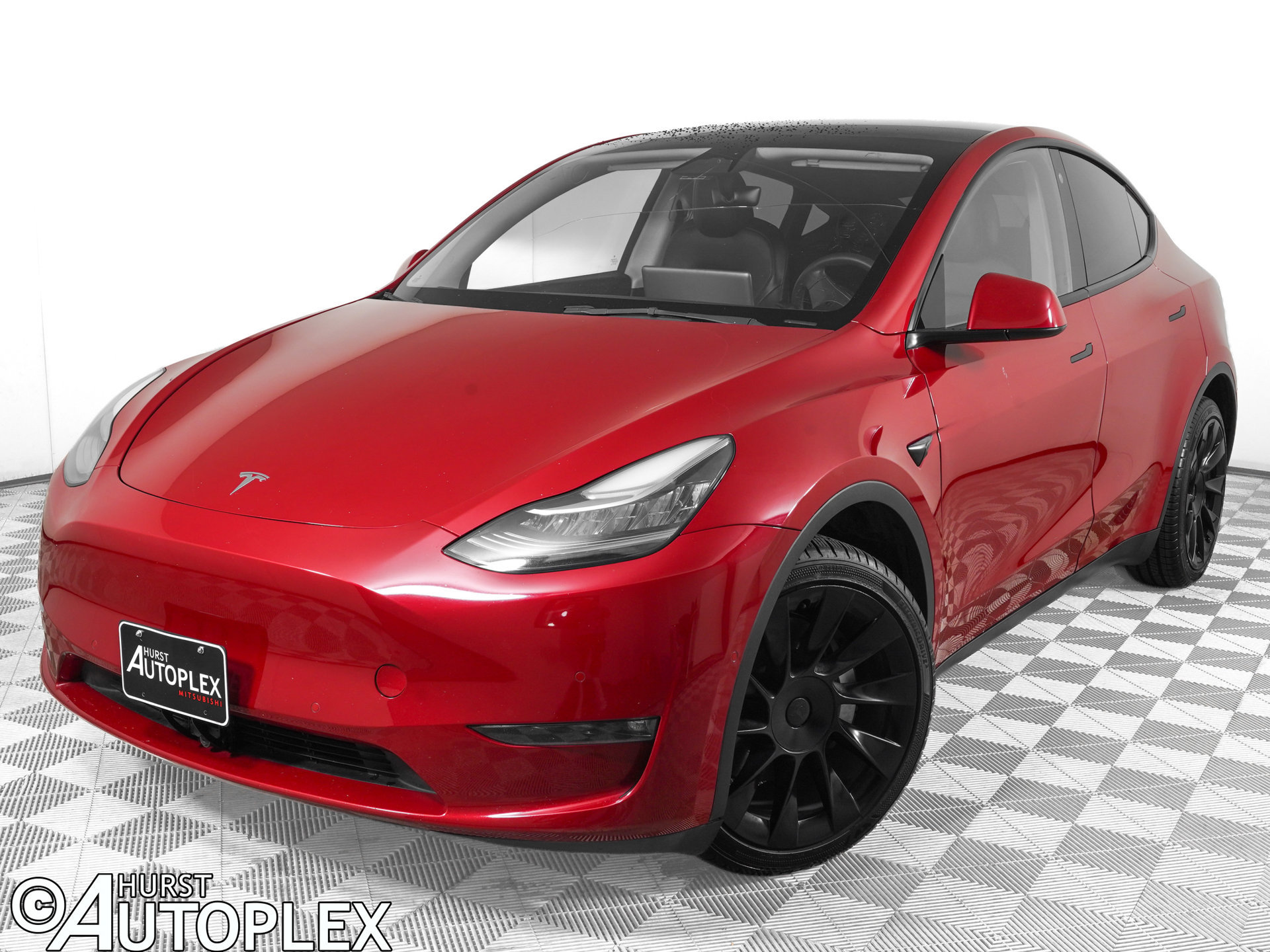 Used 2022 Tesla Model Y Long Range AWD/4WD image 1