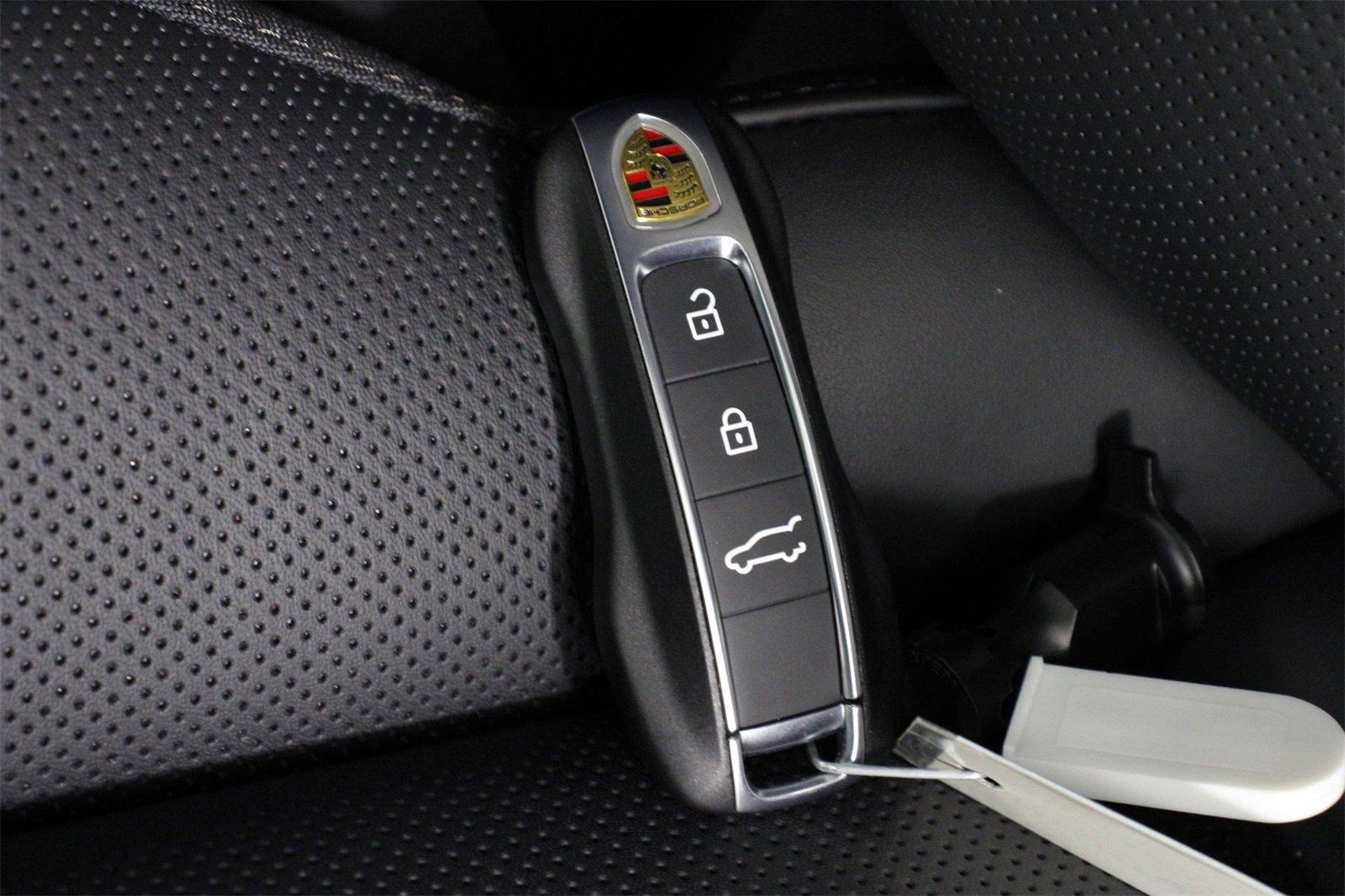 New 2026 Porsche Cayenne GTS image 23