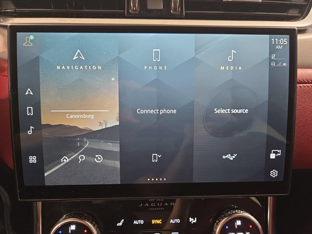 Certified 2022 Jaguar XF R-Dynamic SE AWD/4WD image 15