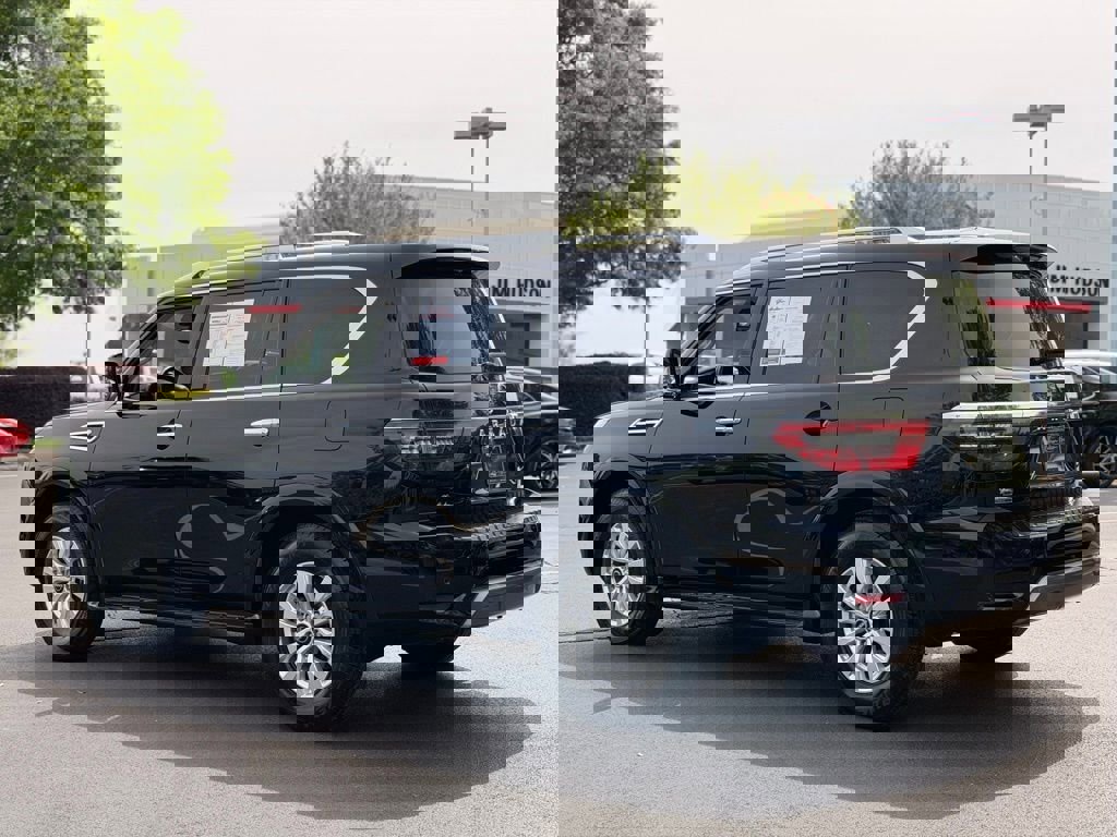 Used 2024 Nissan Armada SV image 11