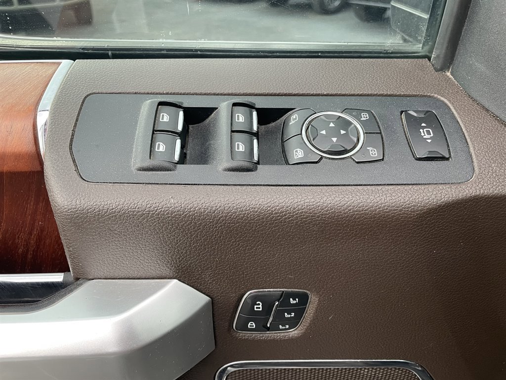 Used 2020 Ford F350 King Ranch w/ King Ranch Ultimate Package AWD/4WD image 33