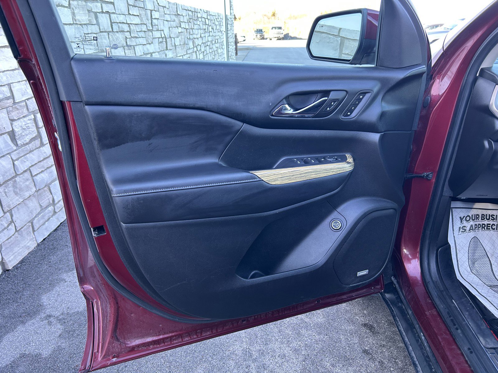 Used 2018 GMC Acadia Denali w/ Technology Package image 10