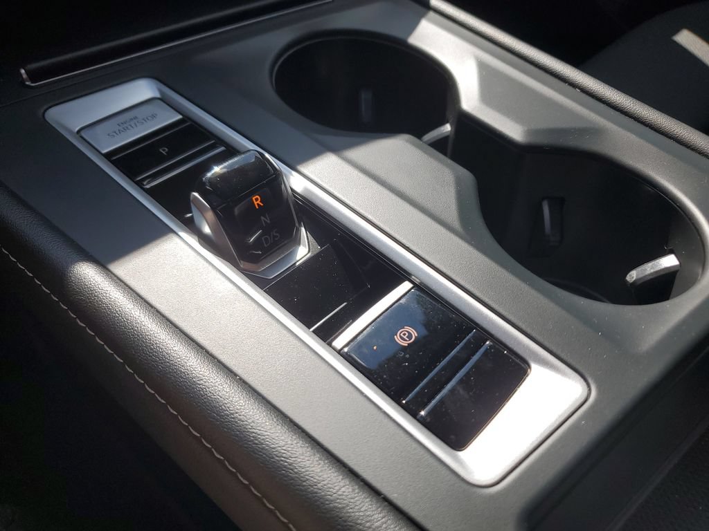 Certified 2024 Volkswagen Atlas SE FWD image 29