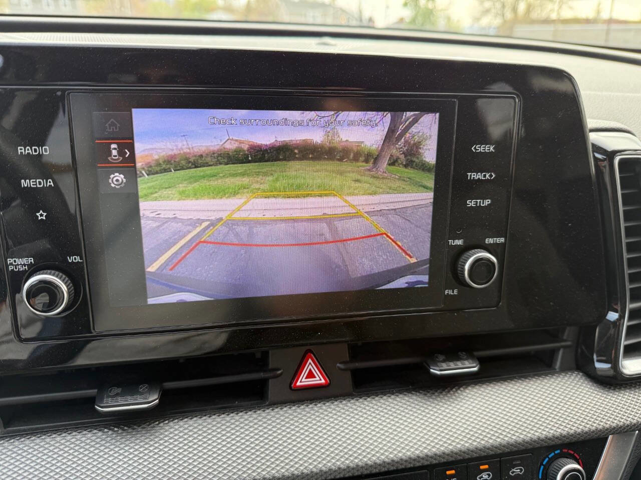 Used 2023 Kia Sportage LX image 12