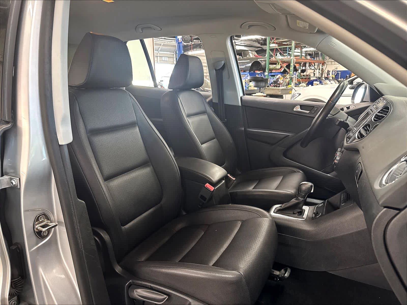 Used 2016 Volkswagen Tiguan S FWD image 31