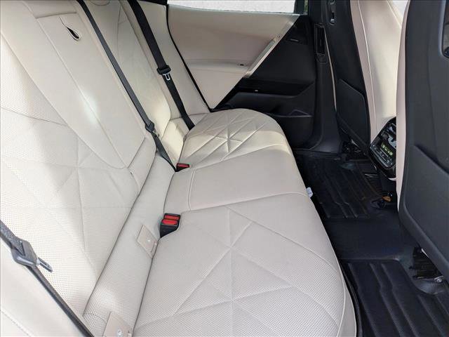 Used 2024 BMW iX xDrive50 w/ Sport Package image 21