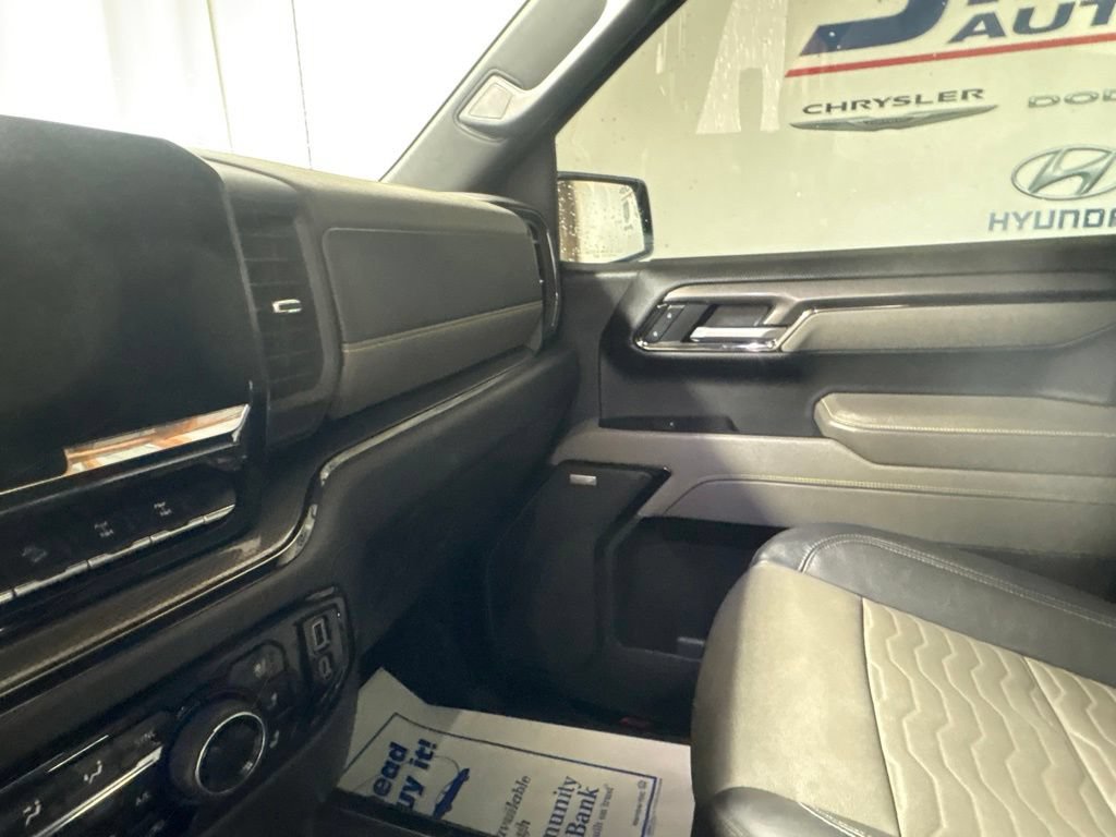 Used 2025 Chevrolet Silverado 1500 ZR2 w/ Technology Package AWD/4WD image 25