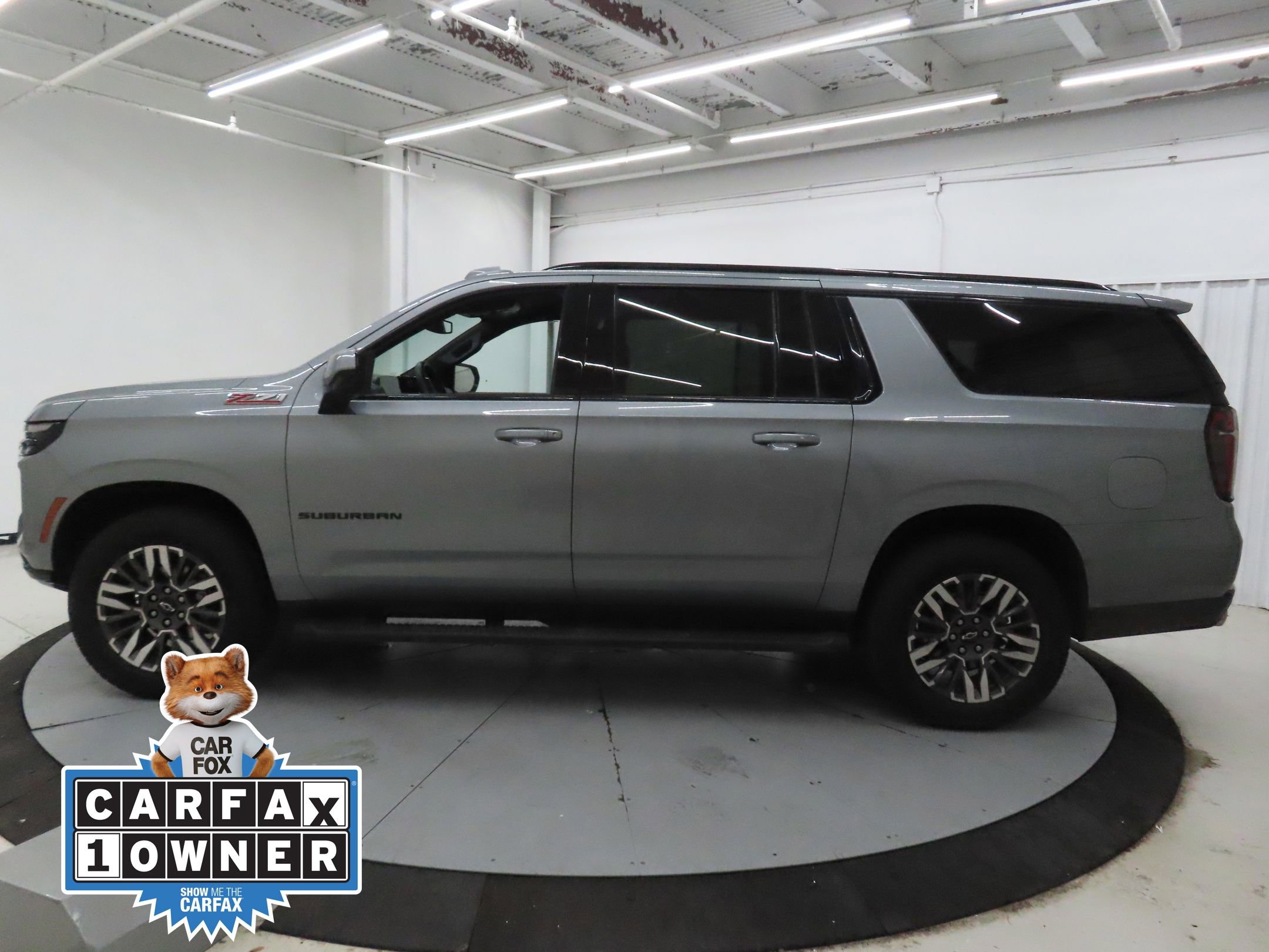 Used 2025 Chevrolet Suburban Z71 AWD/4WD image 6