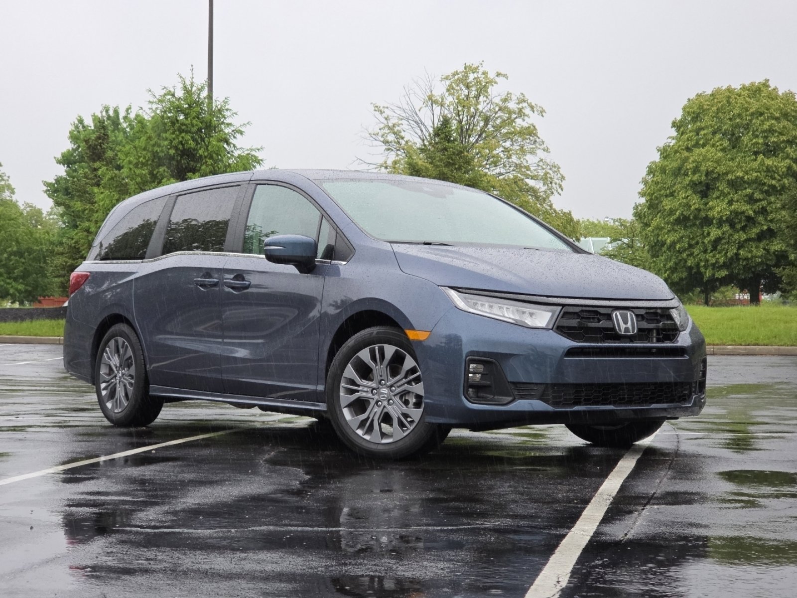 Certified 2025 Honda Odyssey Touring image 2