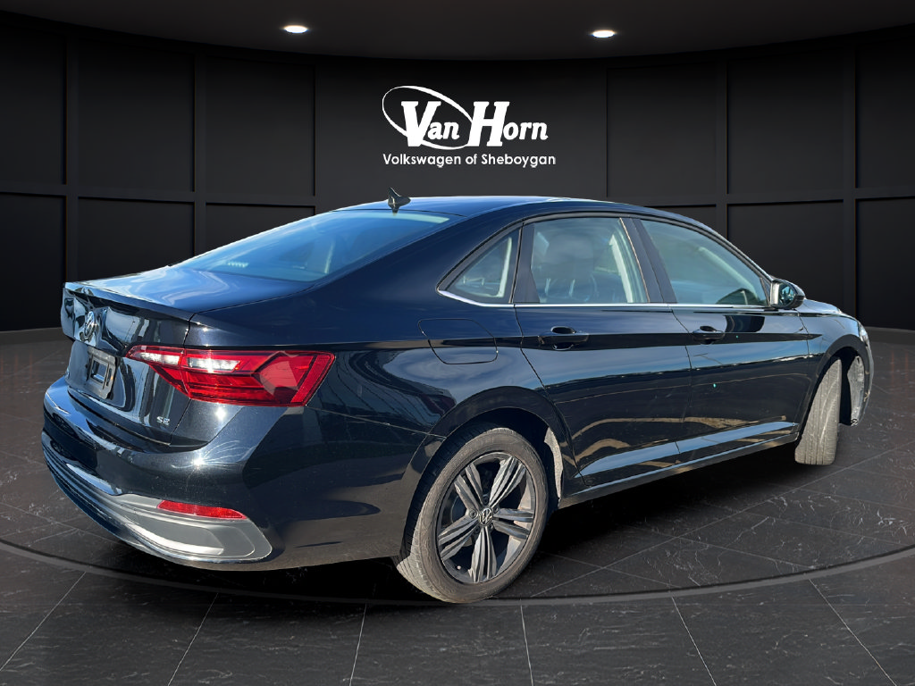 Used 2022 Volkswagen Jetta SE FWD image 7