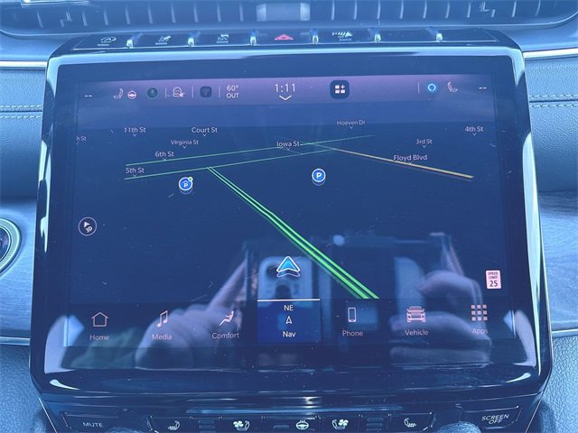 Used 2023 Jeep Grand Cherokee Overland image 14