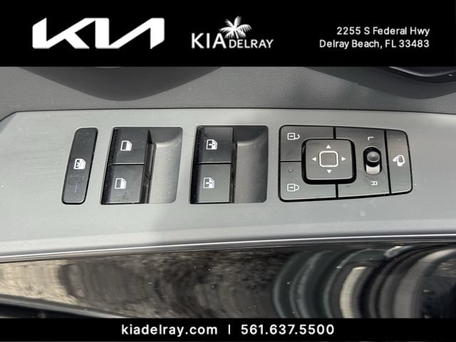 Certified 2024 Kia Niro SX Touring FWD image 15