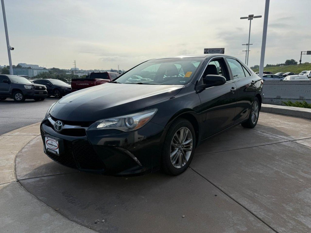 Used 2016 Toyota Camry SE FWD image 9