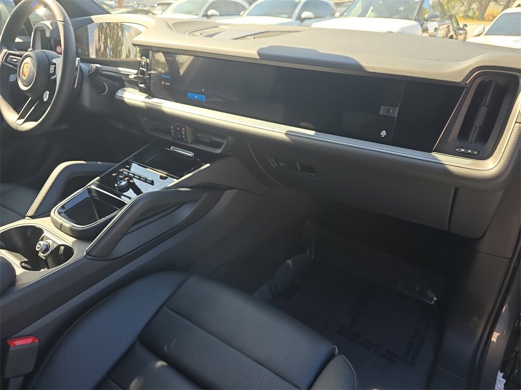 New 2026 Porsche Cayenne image 19