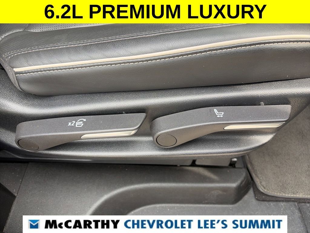 Used 2023 Cadillac Escalade Premium Luxury w/ LPO, Illumination Package AWD/4WD image 43