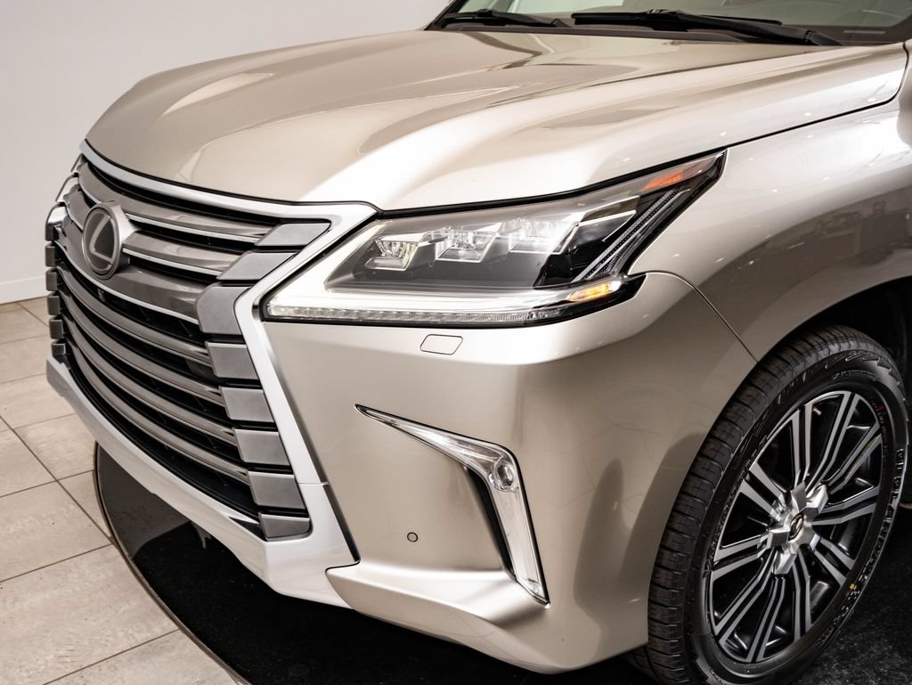 Certified 2021 Lexus LX 570 4WD w/ Luxury Package image 3