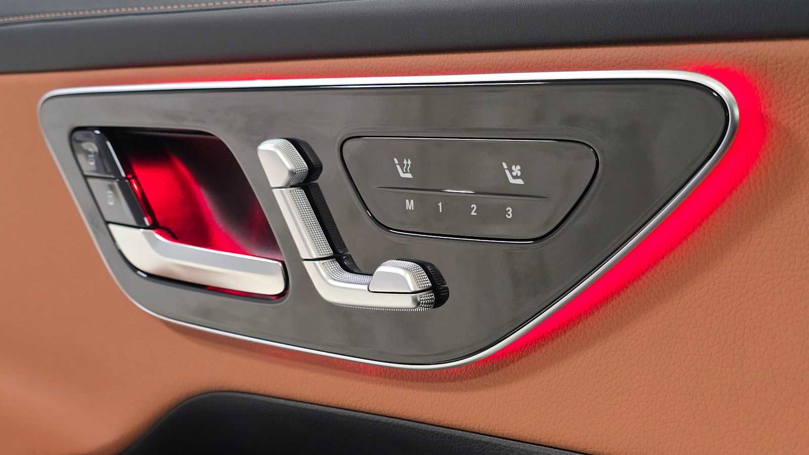 Certified 2026 Mercedes-Benz GLC 43 AMG 4MATIC image 23
