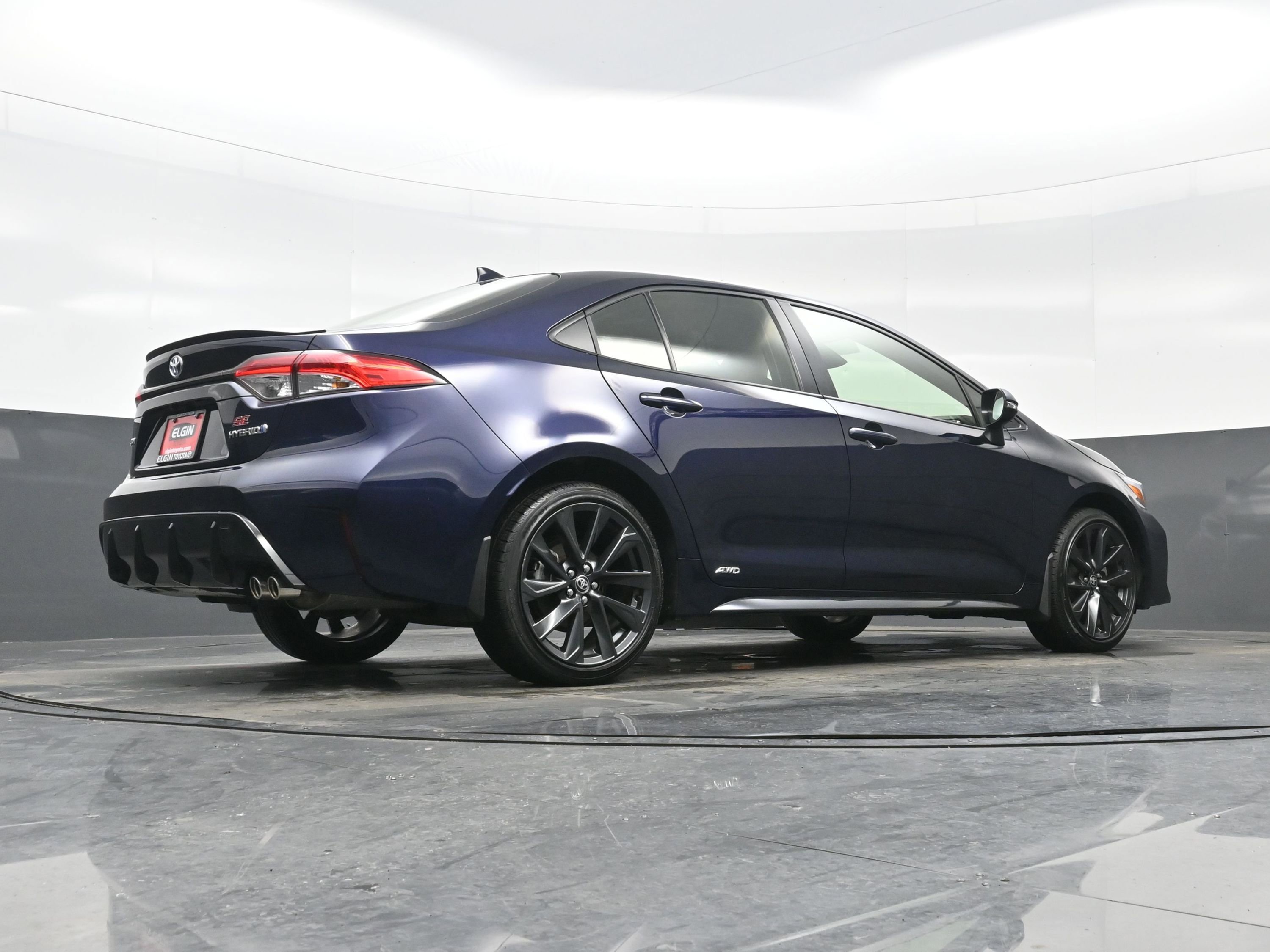 Used 2024 Toyota Corolla SE image 32