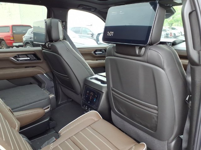 New 2027 GMC Yukon XL Denali Ultimate AWD/4WD image 23