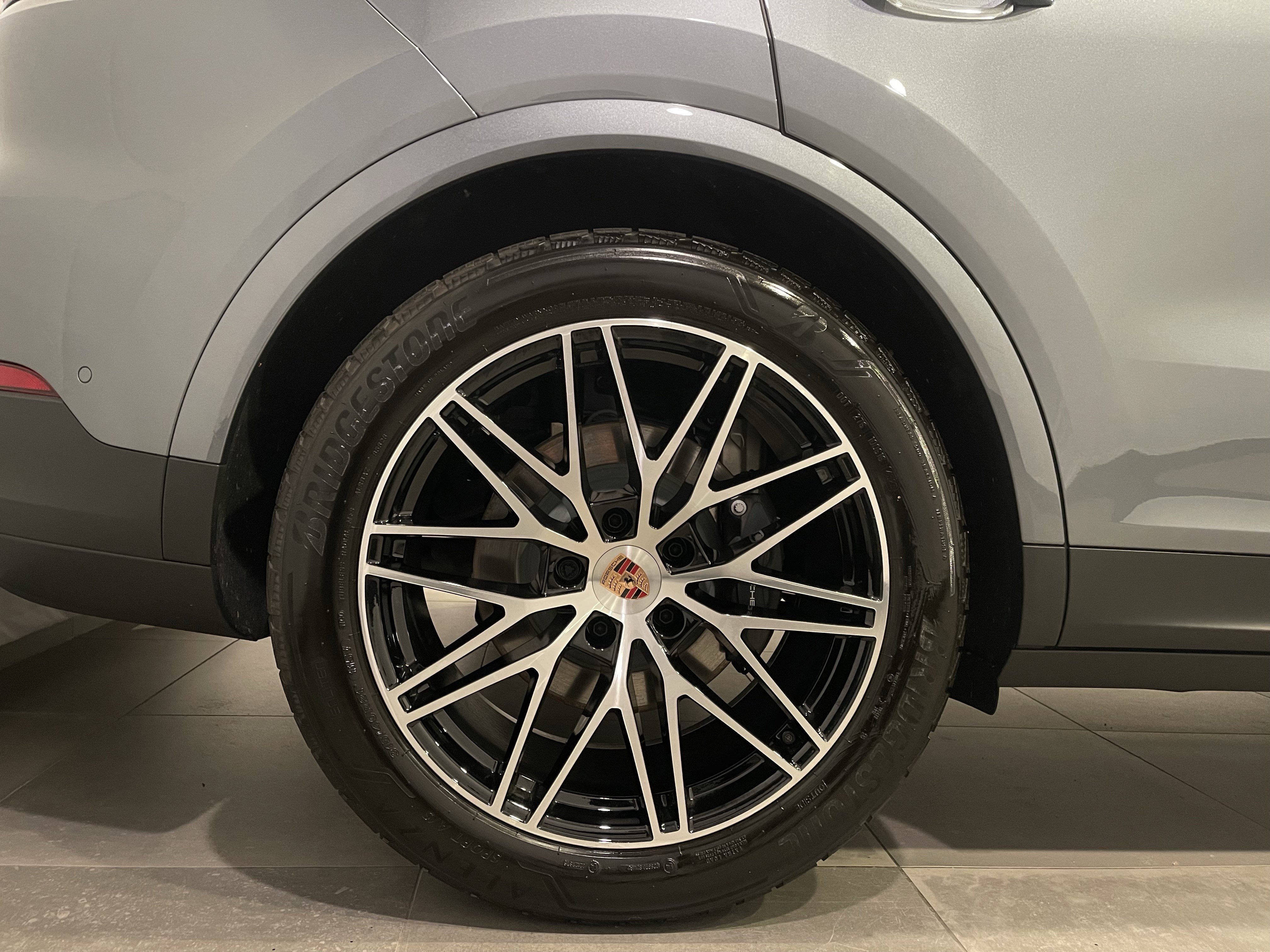 Used 2026 Porsche Cayenne image 9