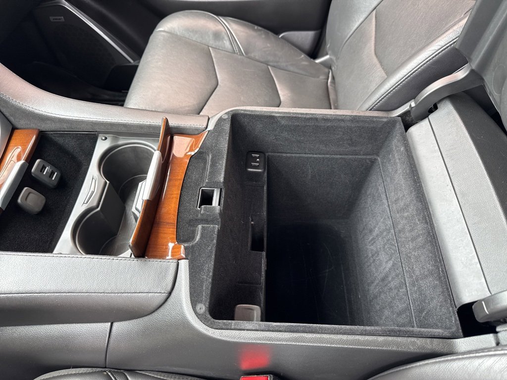 Used 2020 Cadillac Escalade Premium Luxury image 54