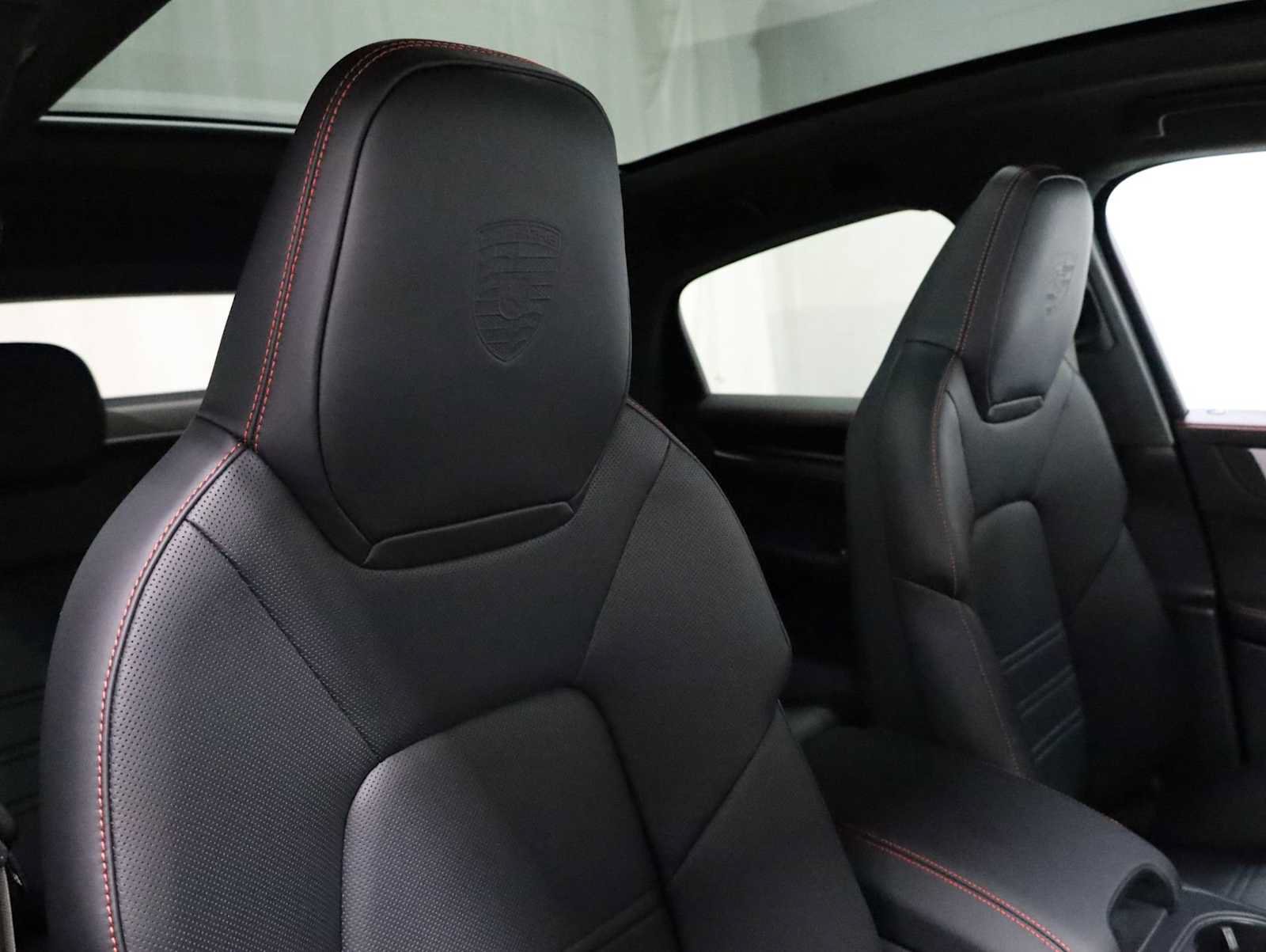 New 2026 Porsche Cayenne GTS AWD/4WD image 22