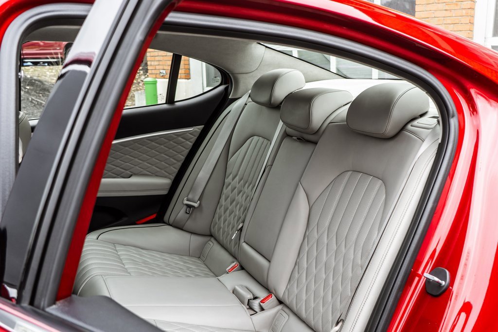 Used 2020 Genesis G70 3.3T w/ Prestige Package image 39