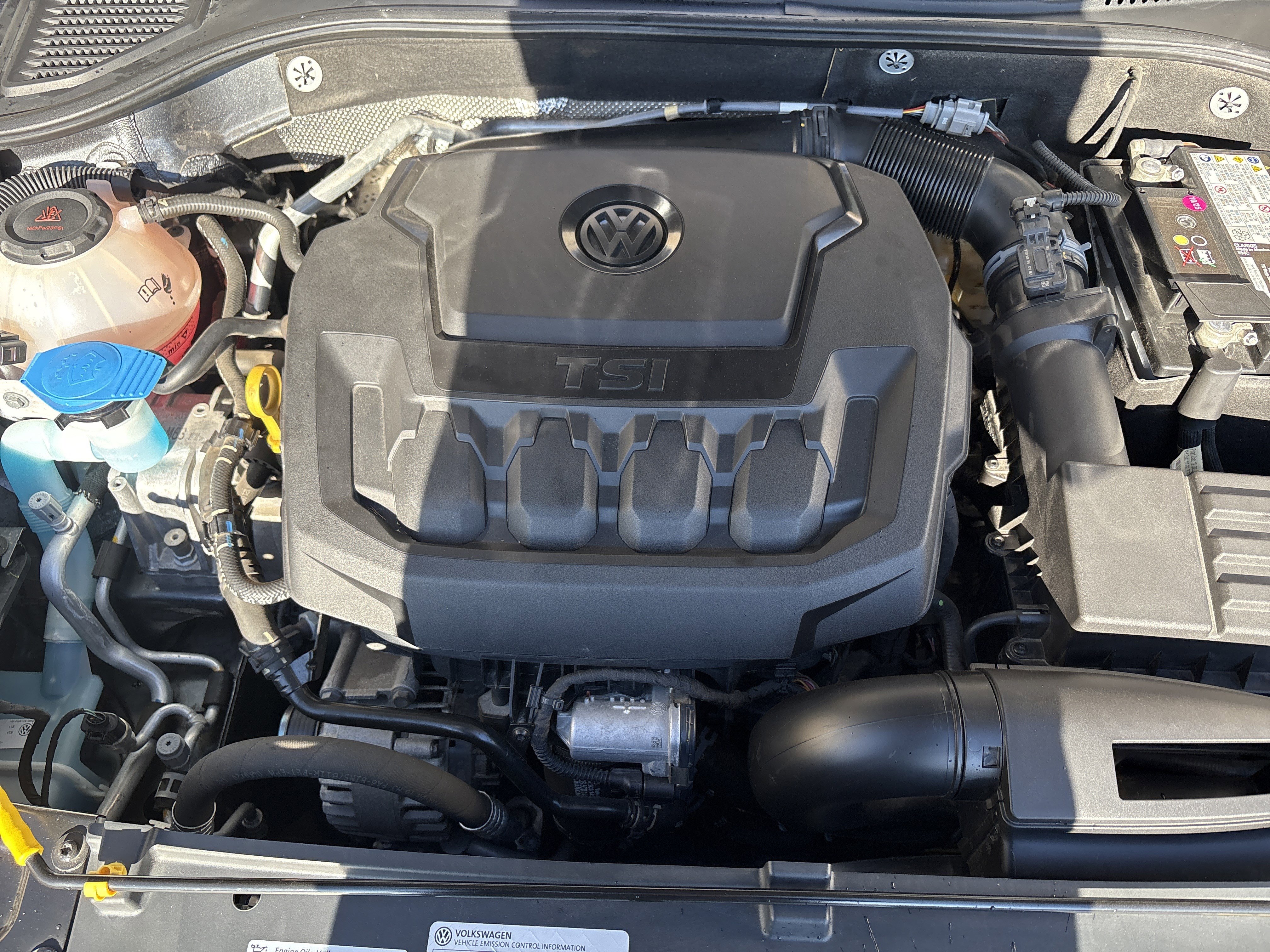 Used 2020 Volkswagen Passat 2.0T SE image 32