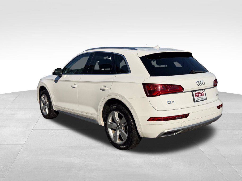 Used 2018 Audi Q5 Premium w/ Premium Plus Package AWD/4WD image 5