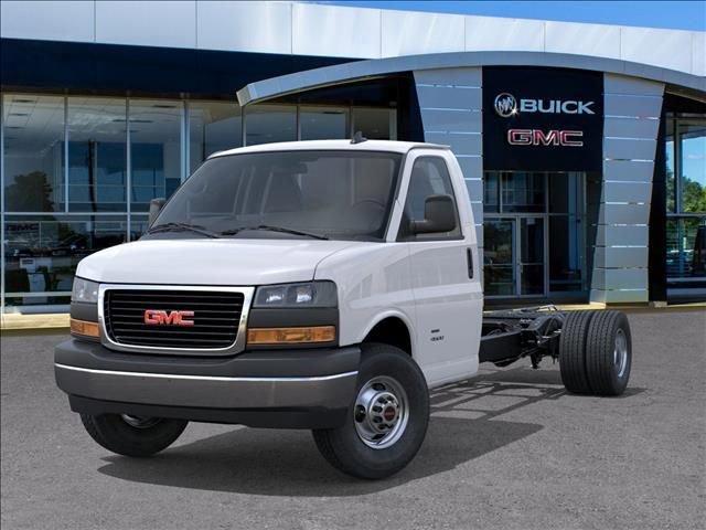New 2025 GMC Savana 4500 4500 Van image 6