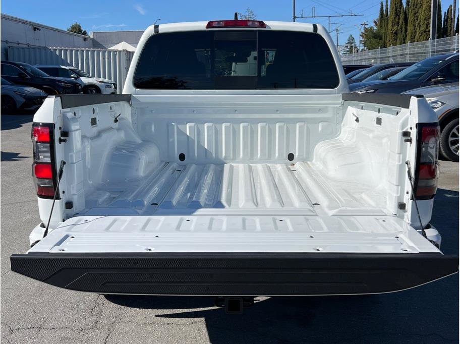 New 2026 Nissan Frontier SV w/ Tow Package AWD/4WD image 5