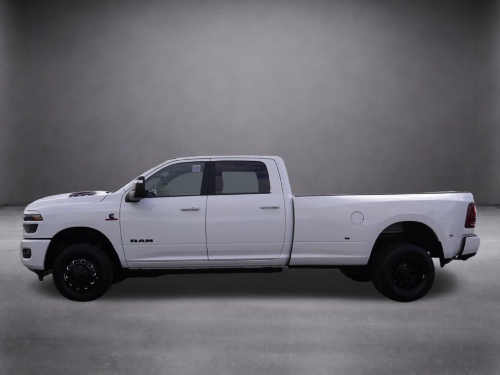 New 2026 RAM 3500 Laramie AWD/4WD image 8