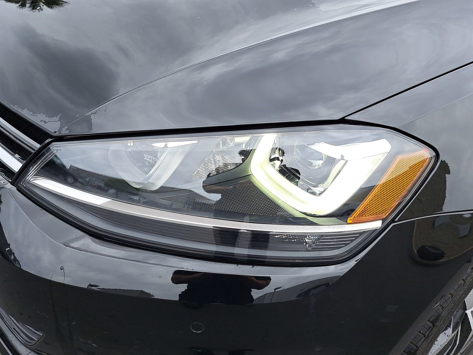 Used 2016 Volkswagen Golf SE w/ Lighting Package image 8