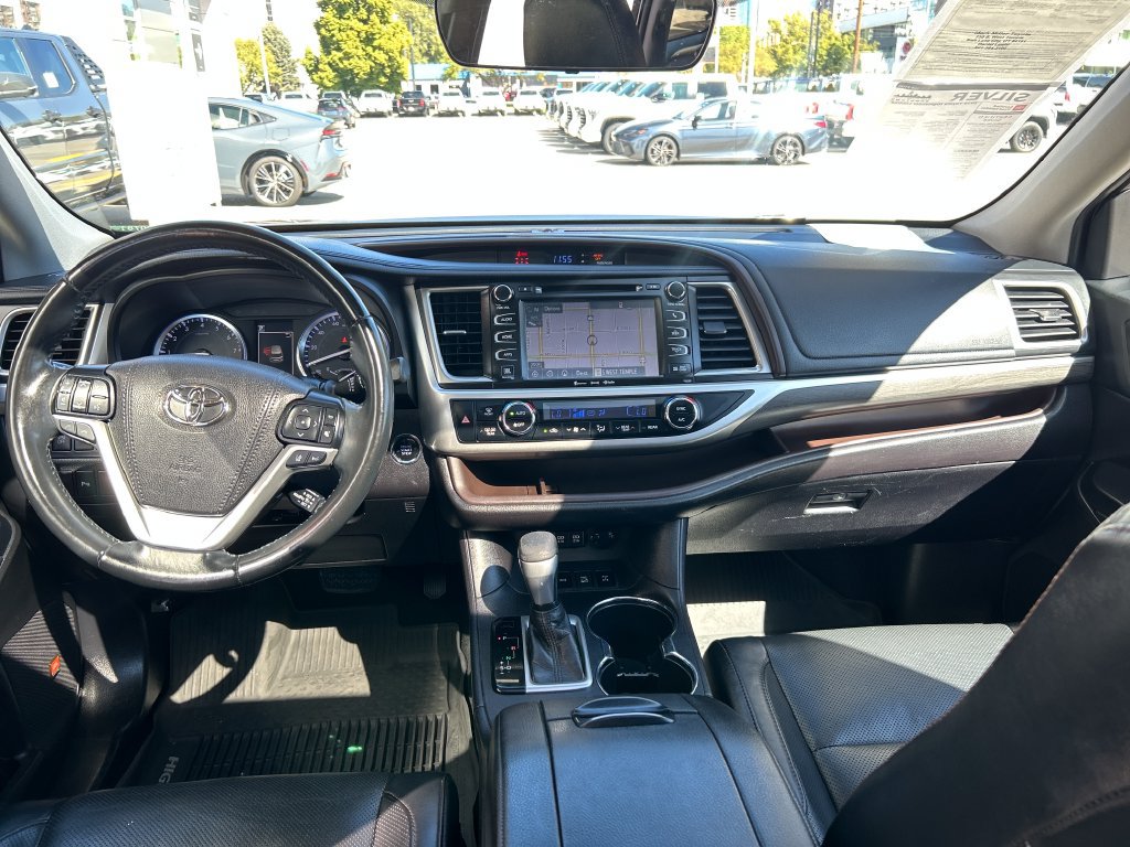 Certified 2019 Toyota Highlander Limited AWD/4WD image 13