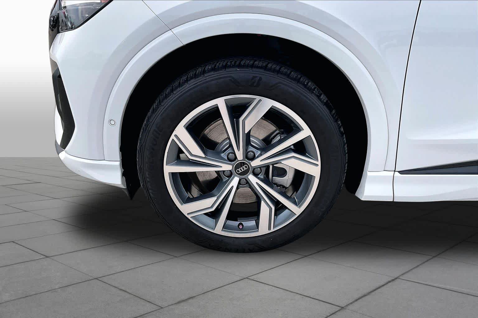 Used 2024 Audi Q4 e-tron Premium Plus AWD/4WD image 10