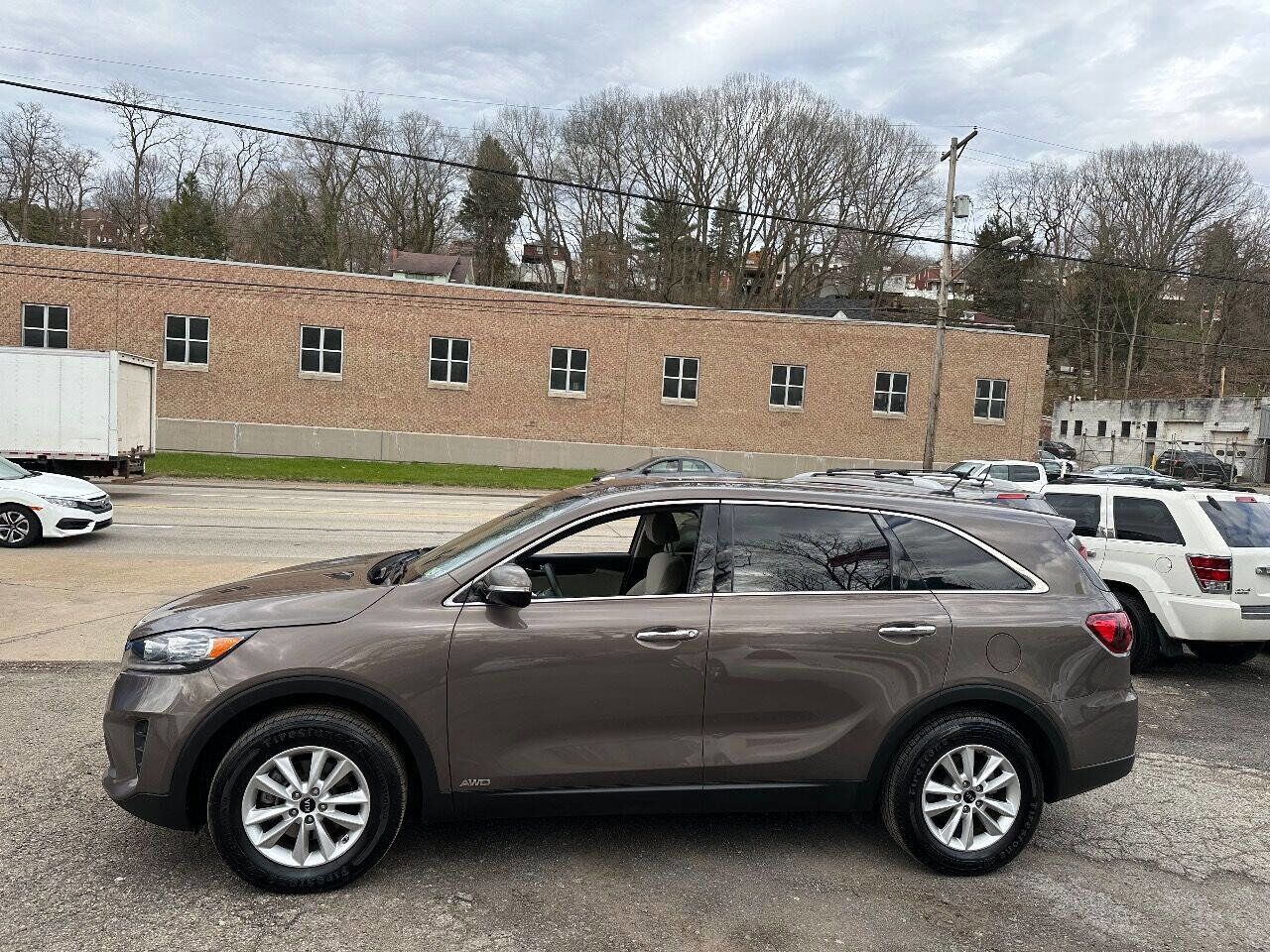 Used 2019 Kia Sorento AWD image 4
