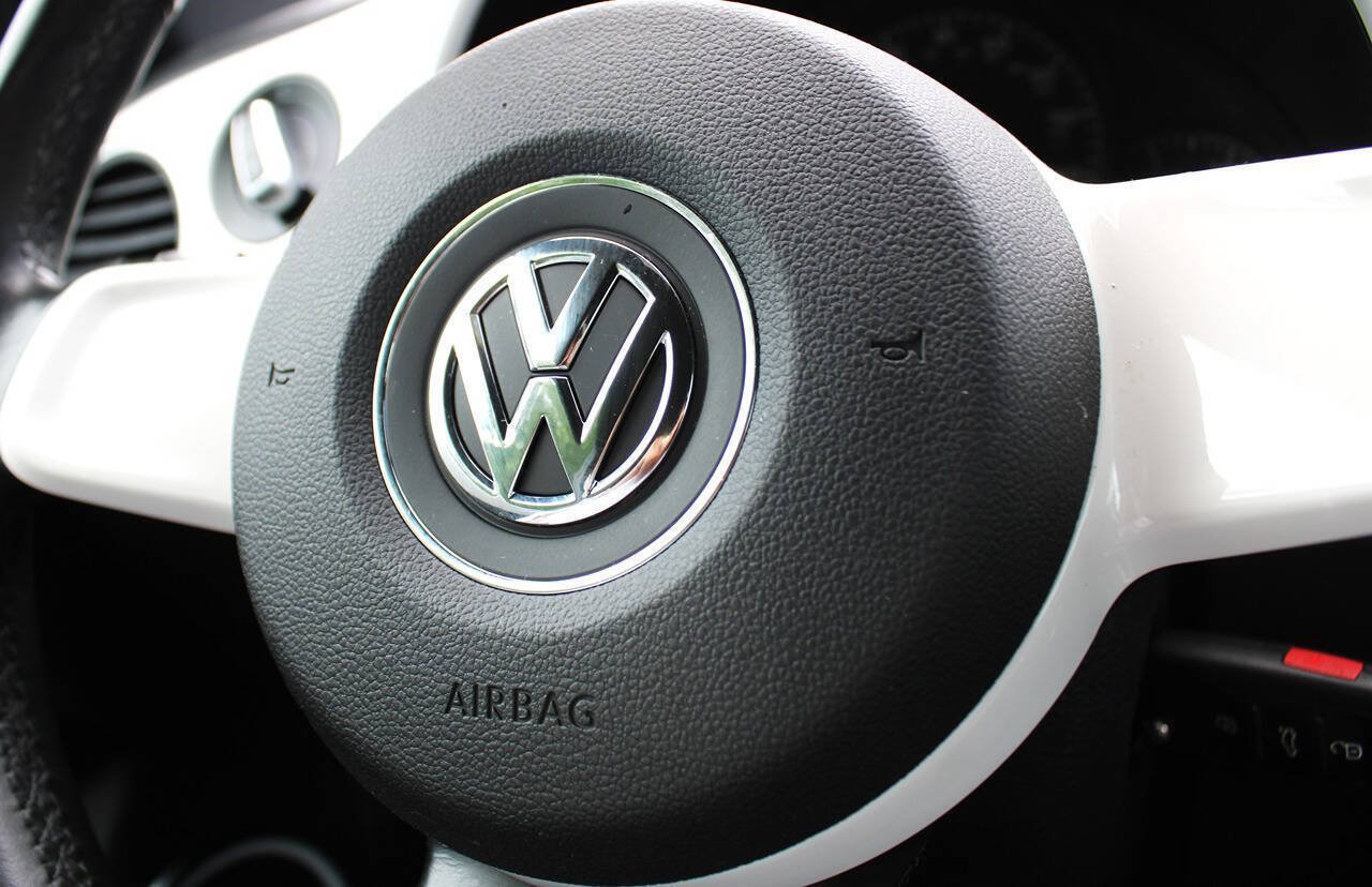 Used 2012 Volkswagen Beetle 2.5 FWD image 21